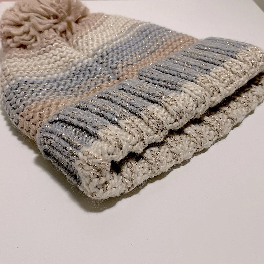 Perri Pom Beanie | NWT - Picture 6 of 9